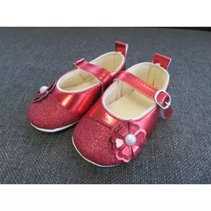 Piros kislány cipő - díszdobozban 