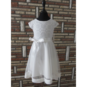 Fehér, elegáns csipkés-fodros kislány ruha