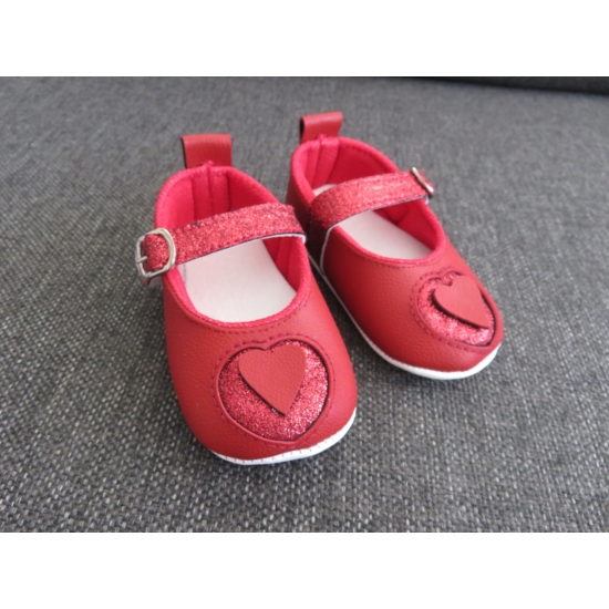 Piros szívecskés kislány cipő - díszdobozban