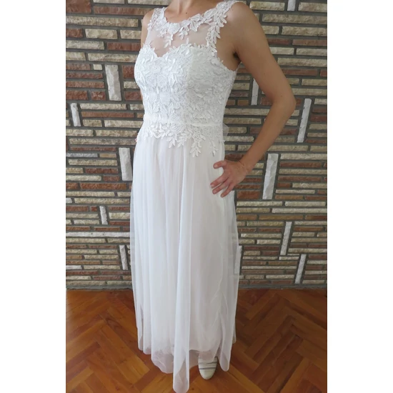 Elegáns csipkés, tüll menyasszonyi ruha (36/38)