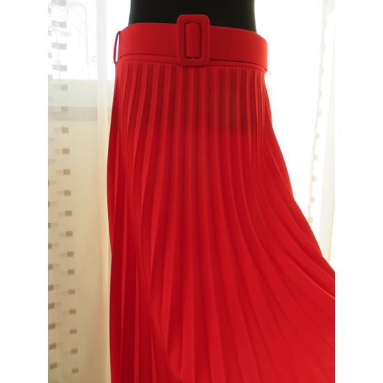 Elegáns piros női rakott szoknya övvel (one size)