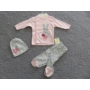 Kép 1/9 - 3 részes újszülött kislány babaruha szett - rózsaszín, nyuszis
