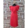 Kép 1/4 - Elegáns pliszírozott piros női ruha övvel (one size)