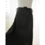 Kép 1/4 - Elegáns fekete női rakott szoknya övvel (one size)